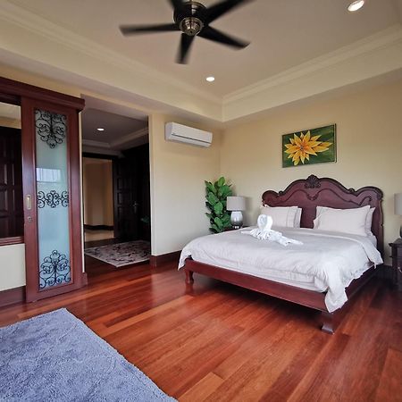 Casa Del Rio Residences Malacca Exterior foto